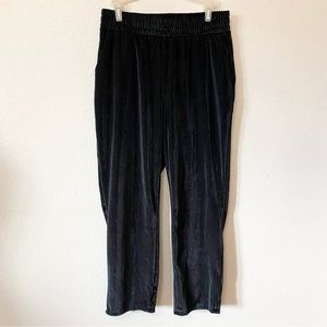 Derek Heart Ribbed Velvety Cropped Black Pant Size Medium